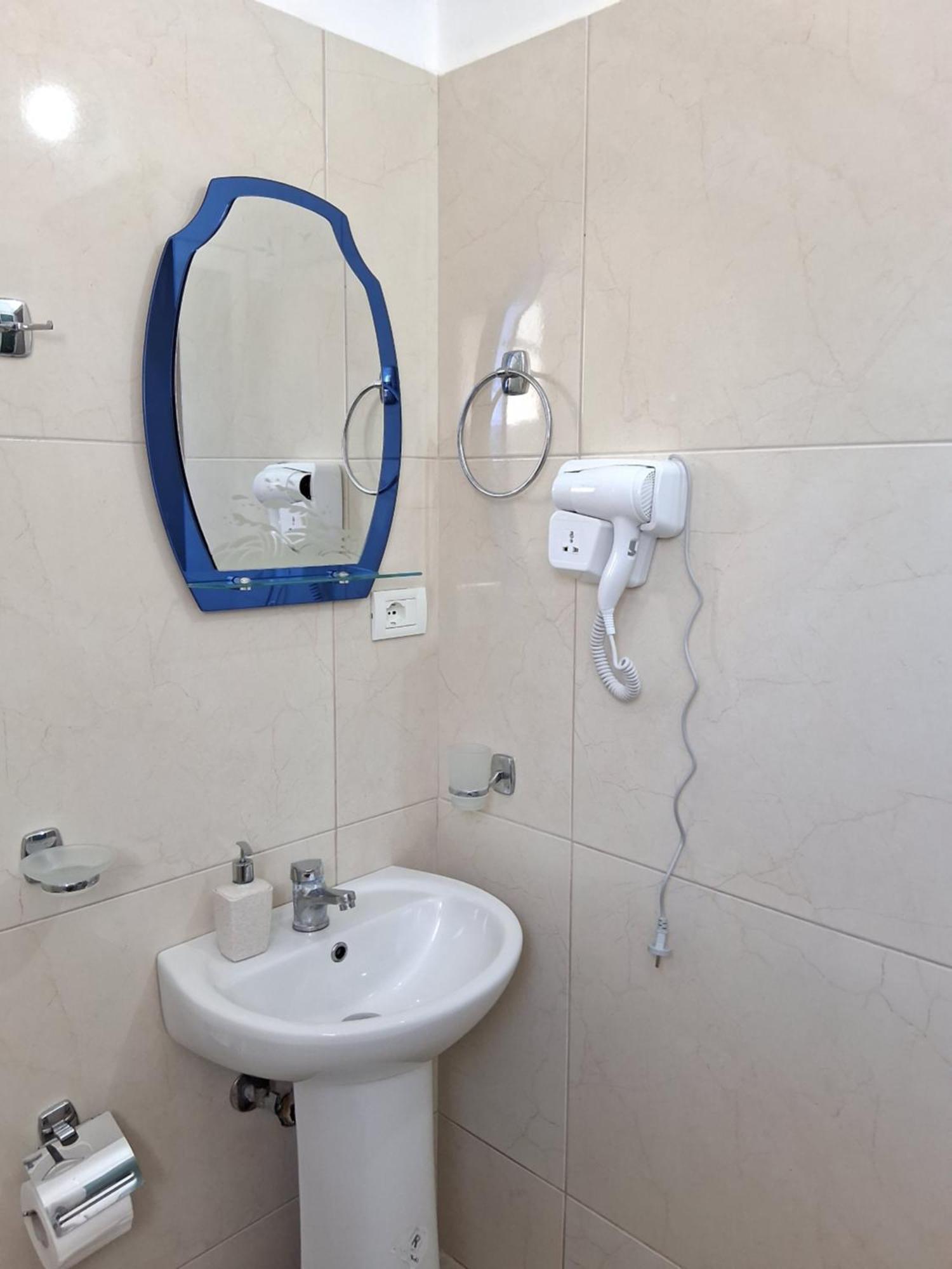 Rooms With View Himare Phòng bức ảnh
