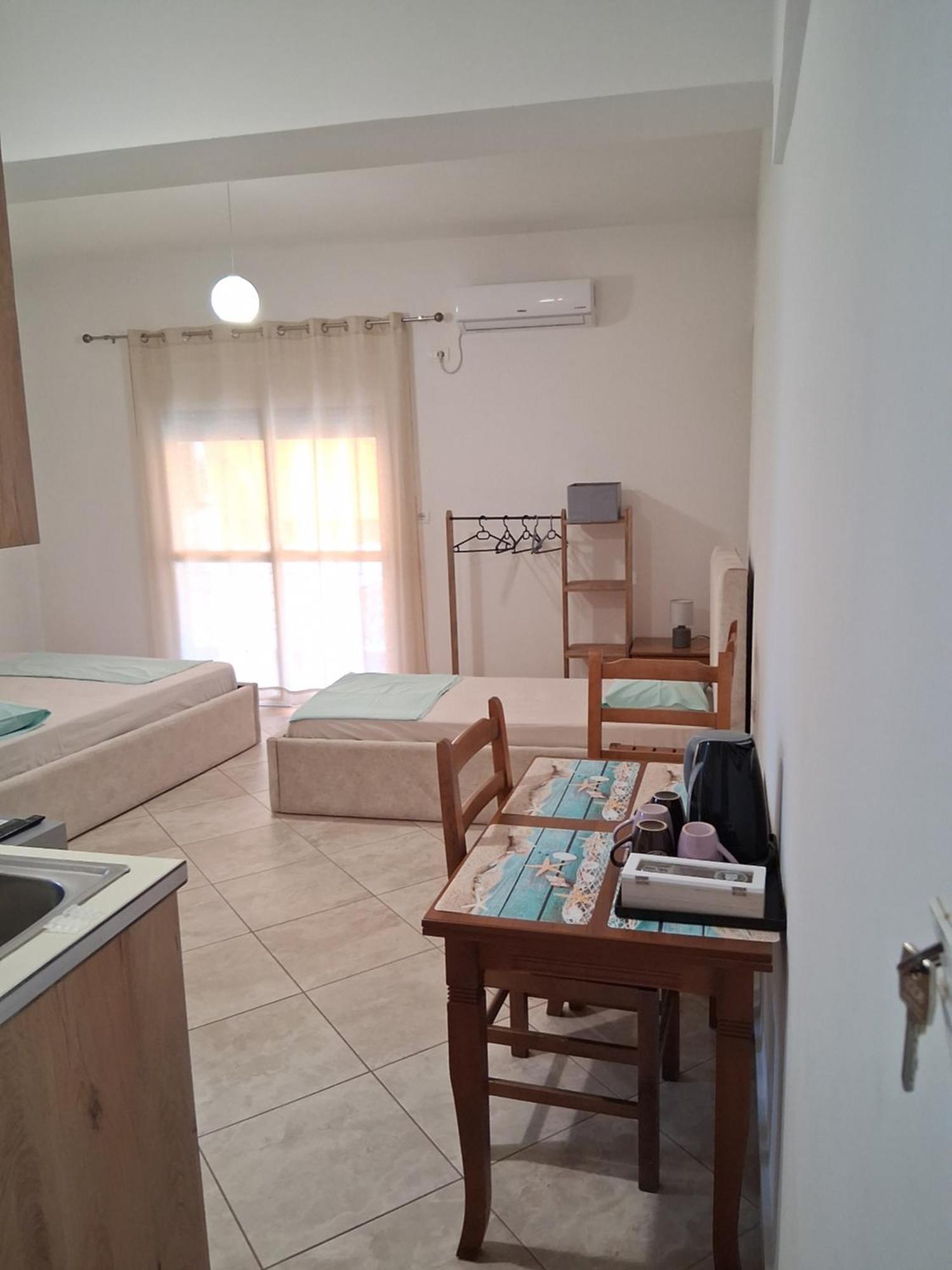 Rooms With View Himare Phòng bức ảnh