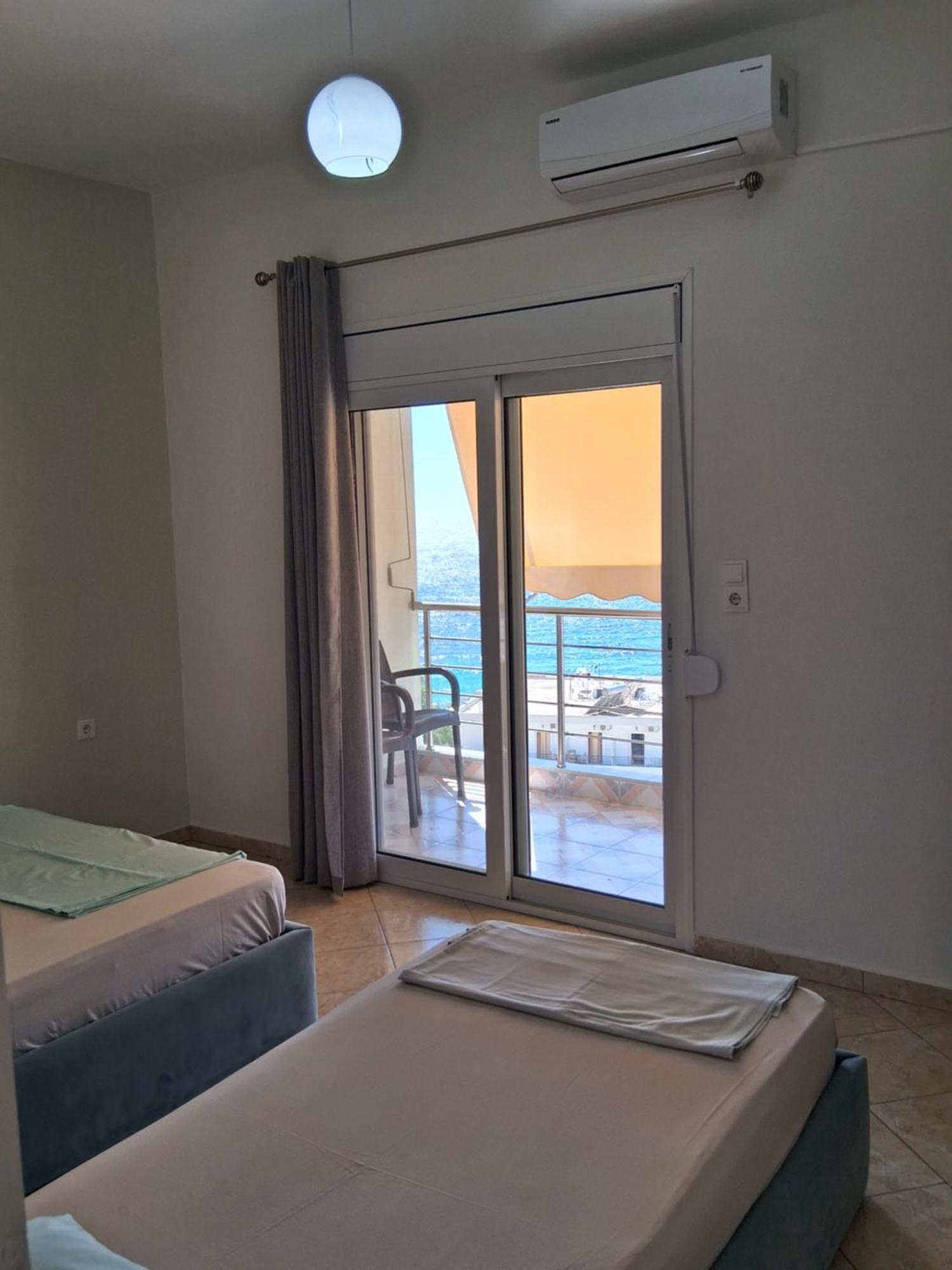 Rooms With View Himare Phòng bức ảnh